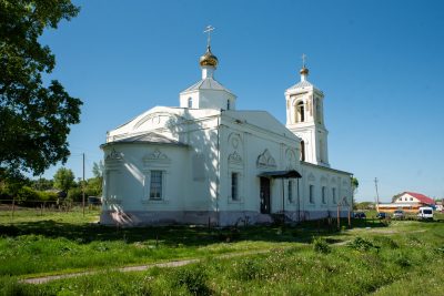 В Неделю 4-ю по Пасхе митрополит Серафим совершил литургию в Казанской церкви села Подгорное