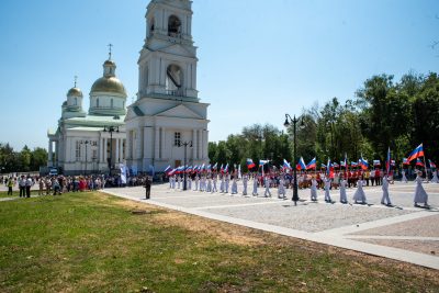 На Соборной площади прошли торжества по случаю Дня России и Дня города