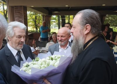 Митрополит Серафим поздравил с днем Ангела старейшего клирика Москвы протоиерея Владимира Тимакова