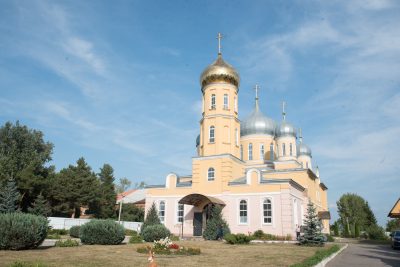 Митрополит Серафим совершил всенощное бдение с чином Погребения Плащаницы в Нижнеломовском Успенском женском монастыре