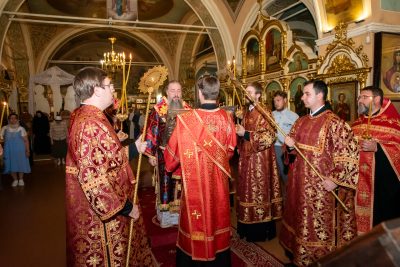 Митрополит Серафим совершил всенощное бдение в Митрофановском храме Пензы