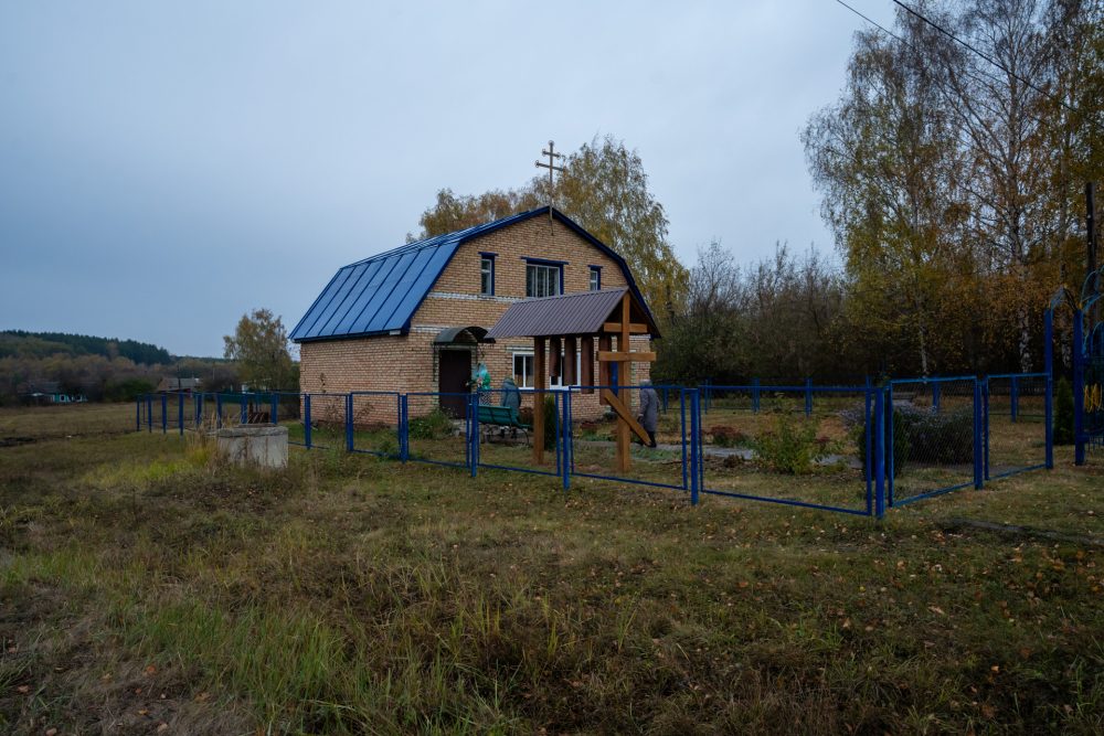 В Неделю 17-ю по Пятидесятнице митрополит Серафим совершил литургию в храме иконы Божией Матери «Неупиваемая чаша» в селе Анучино