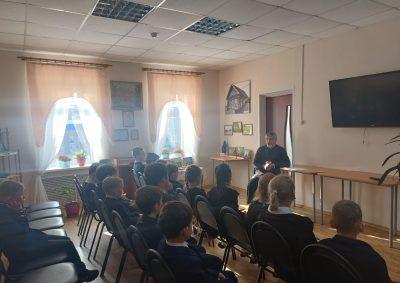 Священник встретился с учащимися средней общеобразовательной школы №1 г. Городище