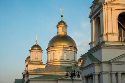 Митрополит Серафим совершил утреню Великой Субботы с чином погребения в Спасском кафедральном соборе
