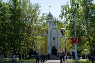 В День Победы митрополит Серафим совершил благодарственный молебен за дарование Победы в Великой Отечественной войне
