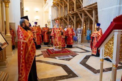 В канун Недели 5-й по Пасхе митрополит Серафим совершил всенощное бдение в Спасском кафедральном соборе
