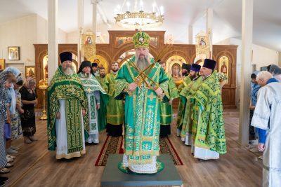 Митрополит Серафим совершил Божественную литургию и закладку основного храма в честь преподобной Евфросинии Московской в Спутнике