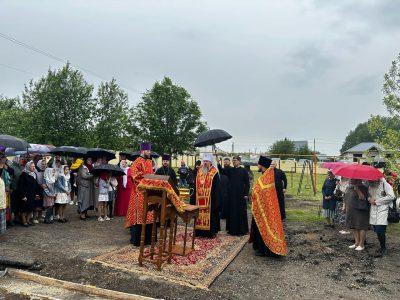 Митрополит Серафим освятил место под строительство колокольни Ильинского храма в селе Бессоновка