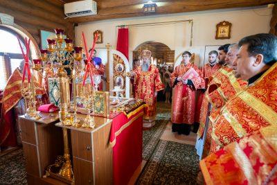 В престольный праздник митрополит Серафим совершил литургию в храме блаженной Матроны Московской