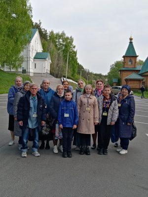 В Неделю святых жен-мироносиц паломники посетили Семиключье