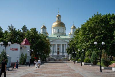 В день празднования Собора пензенских святых митрополит Серафим и епископ Сергий совершили литургию в Спасском кафедральном соборе