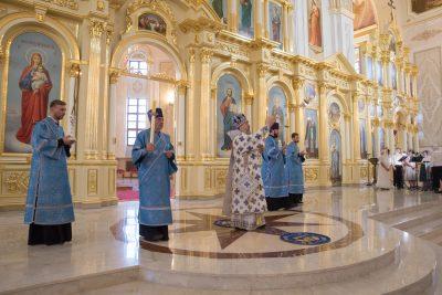 В канун Недели 12-й по Пятидесятнице митрополит Серафим совершил всенощное бдение в Спасском кафедральном соборе