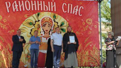 Протоиерей Дионисий Соловьев награжден почетной грамотой за гуманитарную помощь участникам СВО