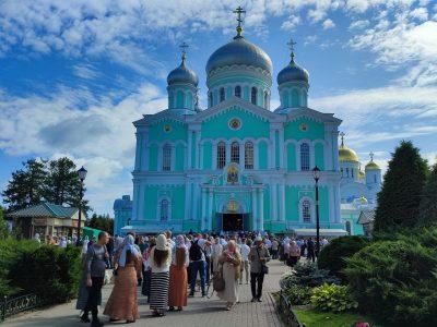 Пензенские паломники посетили Дивеево