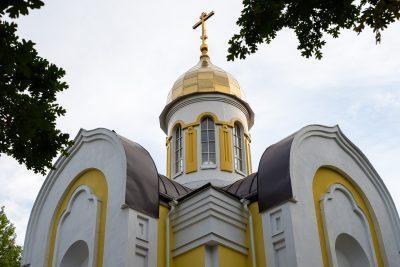 Митрополит Серафим совершил литургию в храме во имя Михаила-Архангела на площади Победы