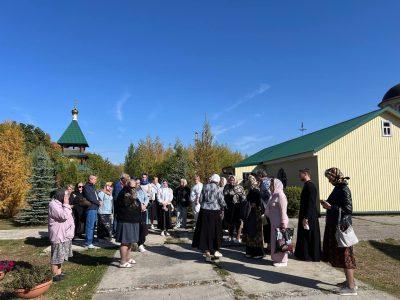 Для подопечных фонда «Защитники Отечества» организовано паломничество в Сазанье