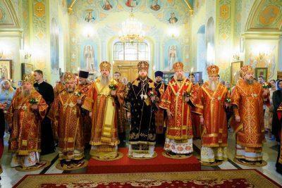 Митрополит Серафим сослужил митрополиту Саратовскому и Вольскому Игнатию за всенощным бдением в канун Собора Саратовских святых