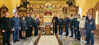Сотрудники МЧС помолились перед иконой Божией Матери «Неопалимая Купина»