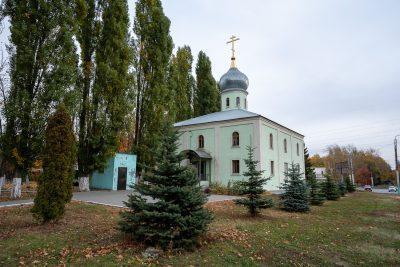 Митрополит Серафим совершил литургию в храме в честь преподобного Пимена Угрешского в Пензе