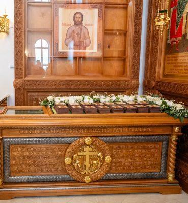 В день памяти блаженного Иоанна Кочетовского митрополит Серафим возглавил литургию в селе Кочетовка