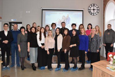 Священник встретился с молодежью и семьями р.п. Мокшан