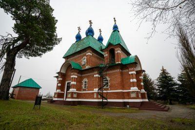 В Неделю 24-ю по Пятидесятнице митрополит Серафим совершил литургию в Богоявленской церкви села Ива
