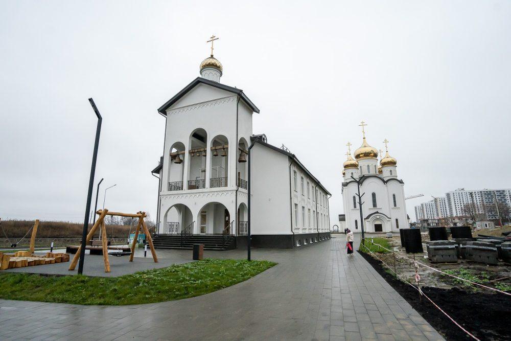 Митрополит Серафим совершил великое освящение храма в честь святителя Феодора Ростовского