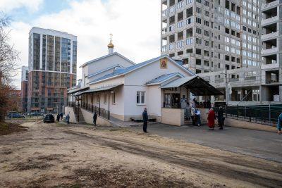 Митрополит Серафим и епископ Сергий совершили литургию в храме святых мучениц Веры, Надежды, Любови и матери их Софии в причтовом доме при Введенской церкви Пензы