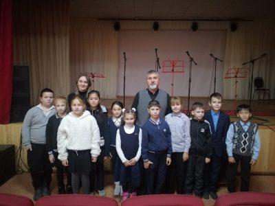 Священник поговорил со школьниками о делах милосердия