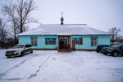 Митрополит Серафим совершил малое освящение храма во имя святителя Николая Чудотворца в поселке Мирный