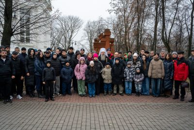 Митрополит Серафим принял участие в траурном митинге памяти жертв Спитакского землетрясения в Армении