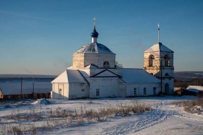 В день памяти преподобного Саввы Сторожевского митрополит Серафим совершил литургию в храме Рождества Пресвятой Богородицы села Канаевка