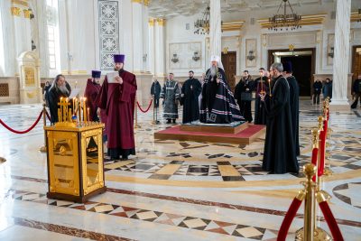 Во вторник первой седмицы Великого поста митрополит Серафим совершил великопостное богослужение в Спасском кафедральном соборе