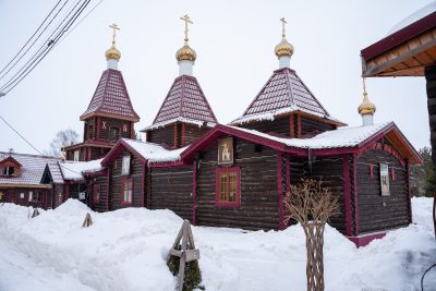 Митрополит Серафим совершил Литургию Преждеосвященных Даров в храме Георгия Победоносца р/ц Бессоновка