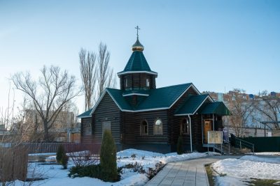 В день престольного торжества митрополит Серафим совершил литургию в храме во имя блаженной Матроны Московской в Пензе