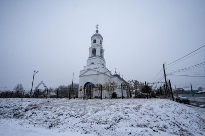Митрополит Серафим совершил чин Пассии в храме во имя великомученика Димитрия Солунского в Каменке