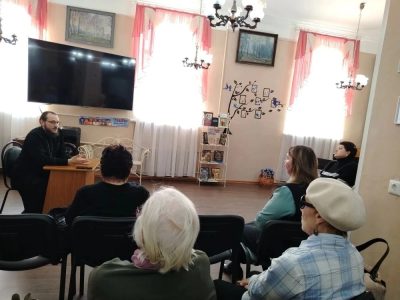 В рамках проекта «Библейские сюжеты в искусстве» священник Павел Колесников встретился с горожанами