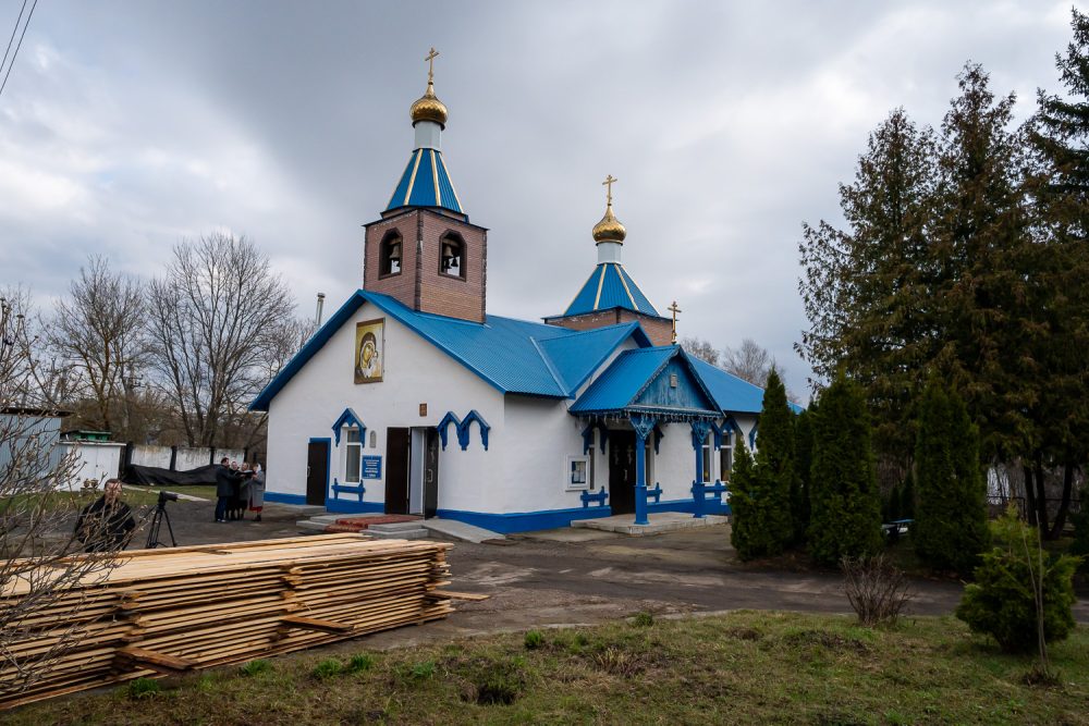 В Светлую субботу митрополит Серафим совершил литургию в Казанском храме села Грабово