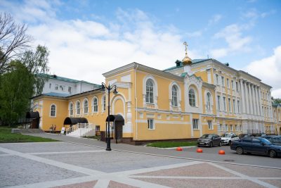 В день Антипасхи митрополит Серафим совершил литургию в Воскресенском храме при епархиальном управлении