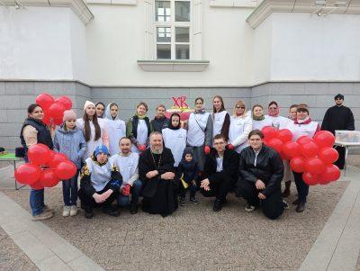 Волонтеры православного движения «За спасиБо» организовали Пасхальный праздник на Соборной площади