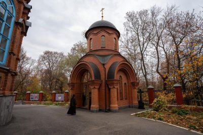 Митрополит Серафим совершил литию в 51-ю годовщину со дня кончины архиепископа Феодосия (Погорского)