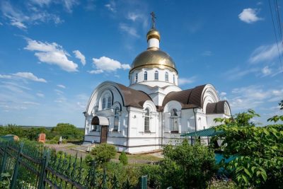 В канун 25-летия со дня обретения мощей Иоанна Оленевского митрополит Серафим возглавил всенощное бдение в Сергиевской церкви села Соловцовка