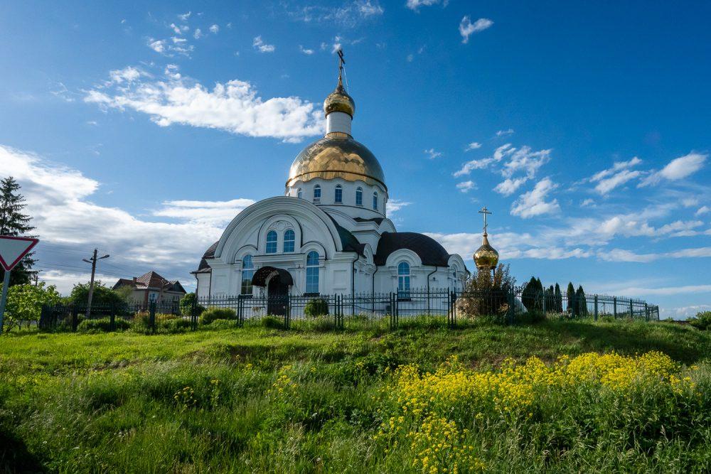 В канун 25-летия со дня обретения мощей Иоанна Оленевского митрополит Серафим возглавил всенощное бдение в Сергиевской церкви села Соловцовка
