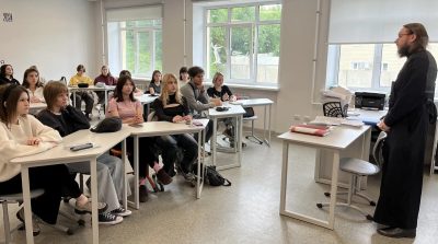 Руководитель миссионерского отдела Пензенской епархии встретился со студентами архитектурного колледжа