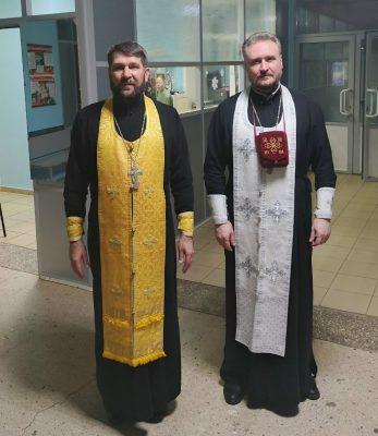 Священнослужители посетили раненых