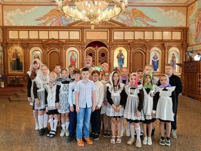 Школьники посетили Покровский храм г. Городище