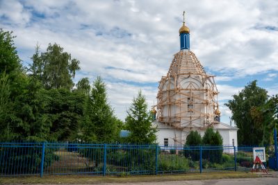 В Неделю 3-ю по Пятидесятнице митрополит Серафим совершил литургию в Казанской церкви города Сурска