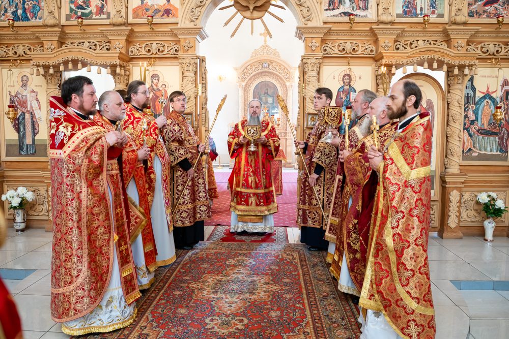 В день памяти прмц. Гермогены (Кадомцевой) митрополит Серафим совершил литургию в Нижнеломовском Успенском женском монастыре