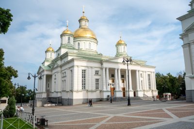 В канун Недели 8-й по Пятидесятнице митрополит Серафим совершил всенощное бдение в Спасском кафедральном соборе