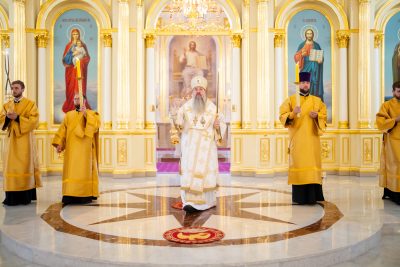 В канун Недели 5-й по Пятидесятнице митрополит Серафим совершил всенощное бдение в Спасском кафедральном соборе